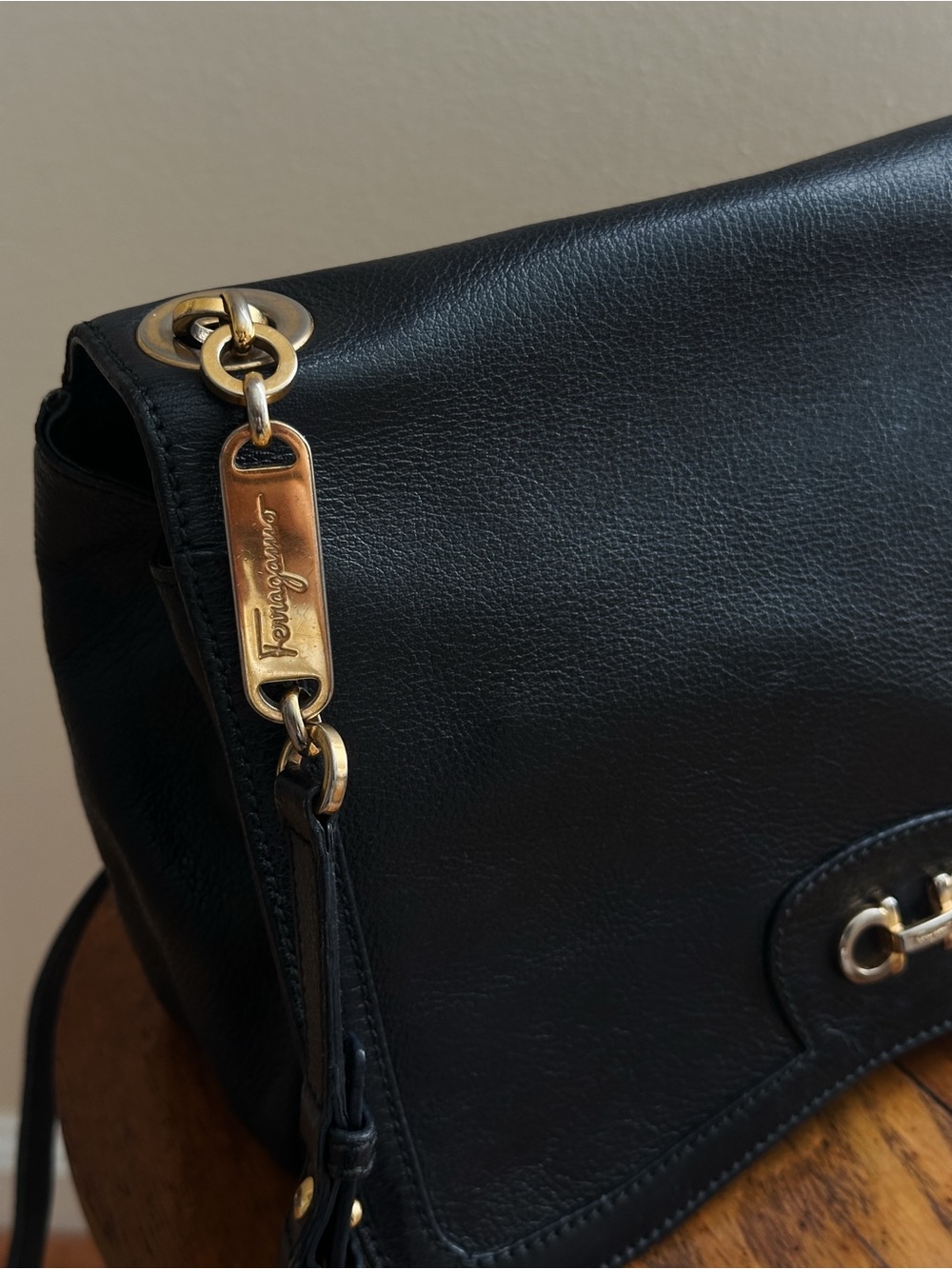 Ferragamo Vintage Gancini Black Leather Crossbody Bag - Picture 4 of 12